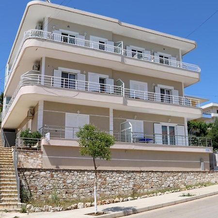 Isabela Apartments Sarandë エクステリア 写真