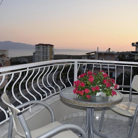 Isabela Apartments Sarandë エクステリア 写真