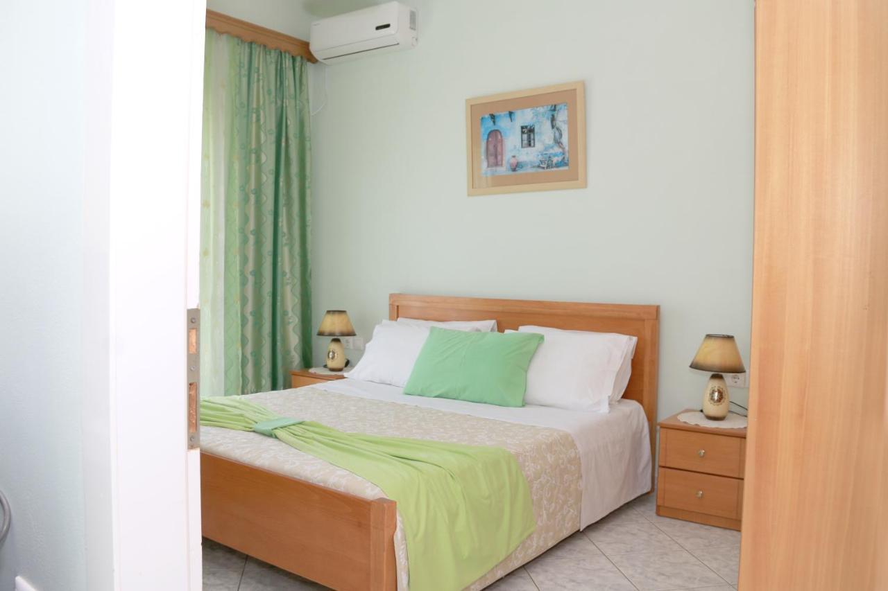 Isabela Apartments Sarandë エクステリア 写真