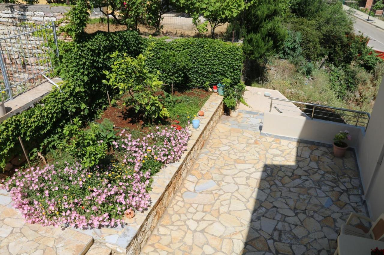 Isabela Apartments Sarandë エクステリア 写真