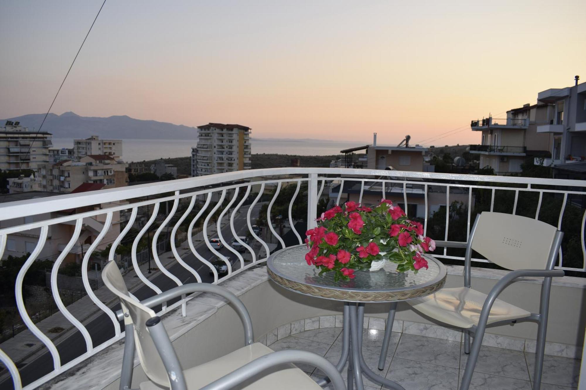 Isabela Apartments Sarandë エクステリア 写真