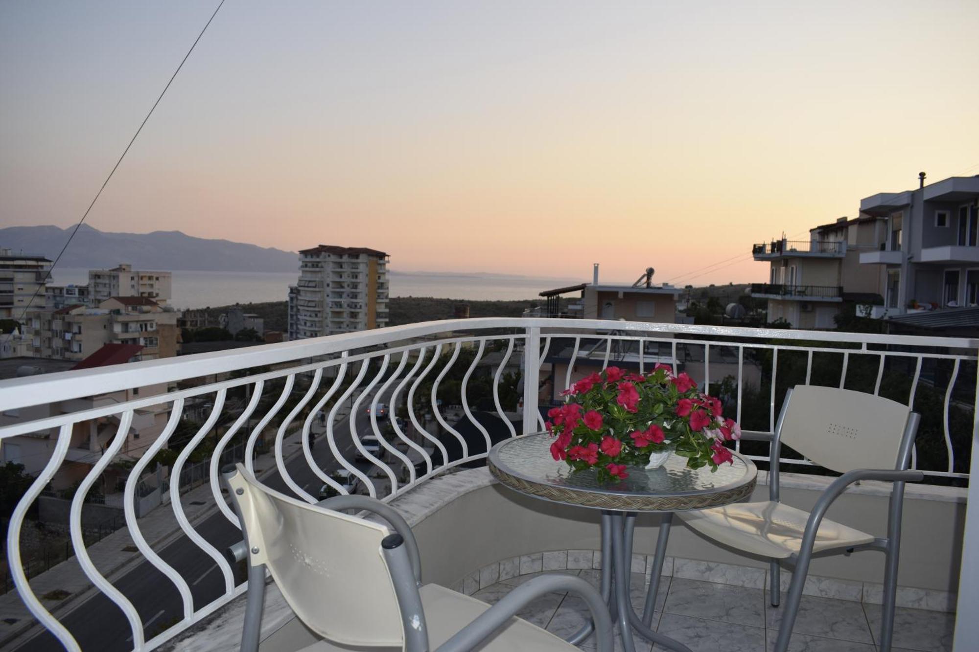 Isabela Apartments Sarandë エクステリア 写真
