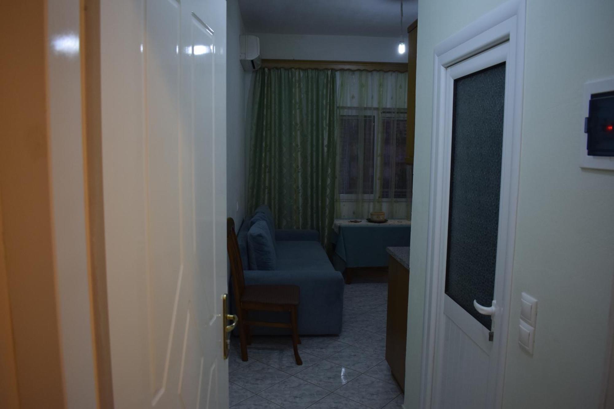 Isabela Apartments Sarandë エクステリア 写真