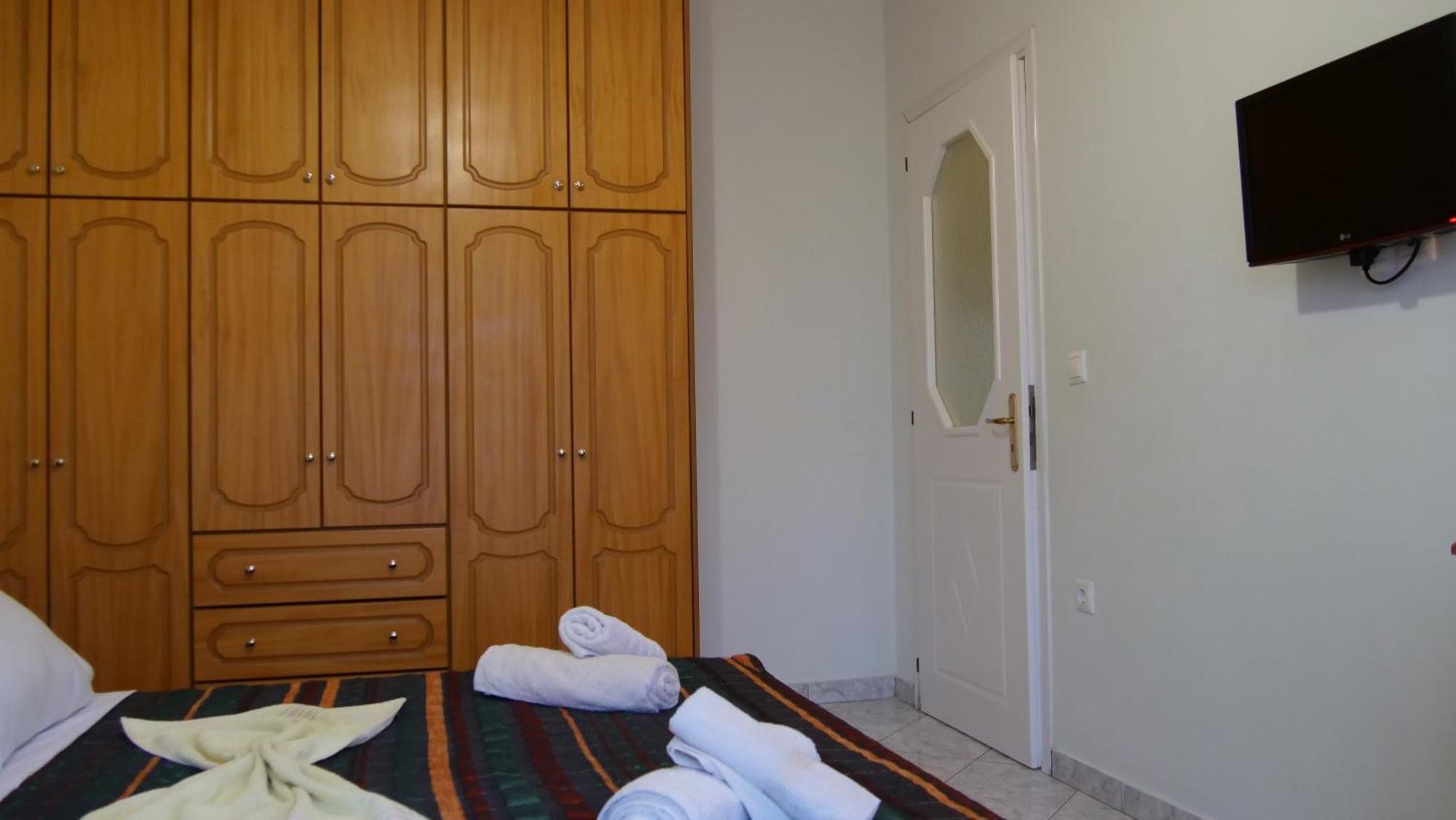 Isabela Apartments Sarandë エクステリア 写真